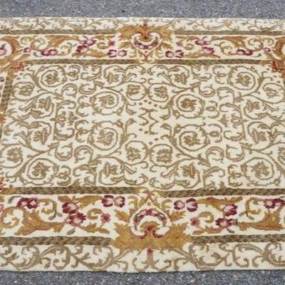 1087	SMALL PERSIAN THROW RUG, APPROXIMATELY 6 FT X 4 FT
