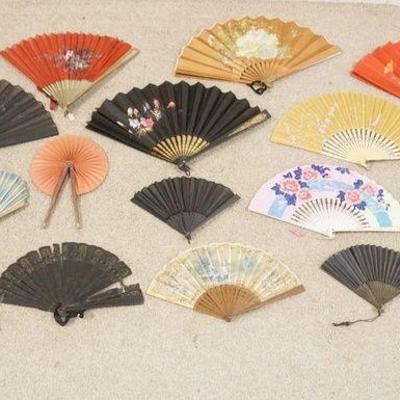 1269	LARGE GROUP OF ASSORTED ANTIQUE FANS
