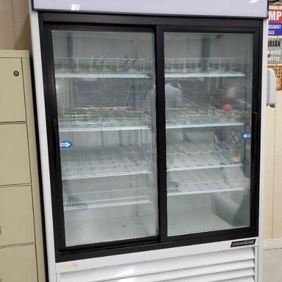 Commerical drink cooler, This items is on auction and can be viewed onsite.