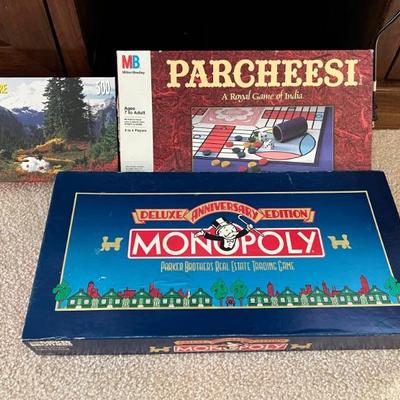 1985 Monopoly  $10
Parcheesi $4