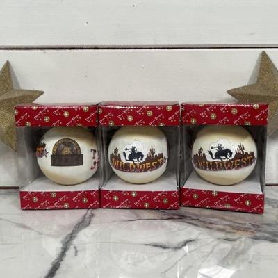 3-Christmas Texas Ornaments & 2-Star Tree Toppers