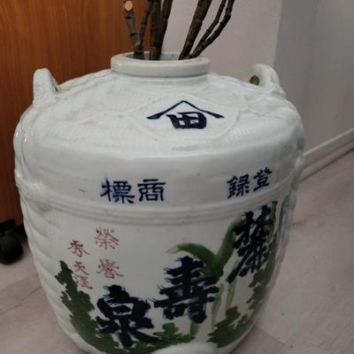 Sake barrel