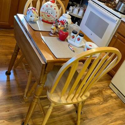 Drop leaf dinette table