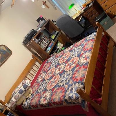 Bedroom furniture / beds and dressers