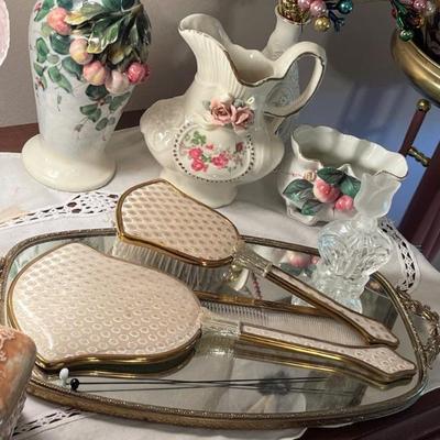 Vintage vanity set 