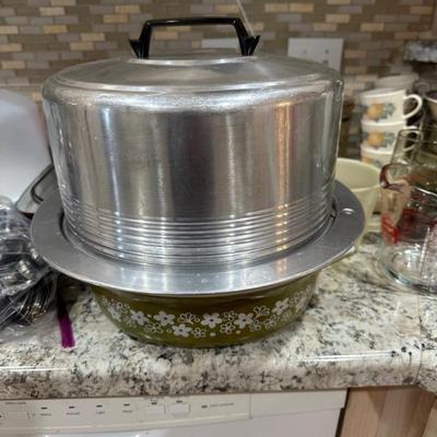 Vtg aluminum cake carrier