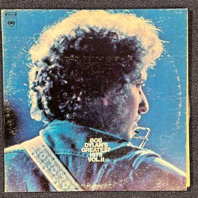 (5pc) BOB DYLAN ALBUMS  |
Vinyl record albums, including: Blonde on Blonde; The Times They Are a Changin'; Desire; Slow Train Coming; and...