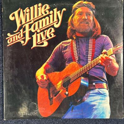 (3pc) WILLIE NELSON ALBUMS  |
Willie Nelson vinyl record albums, including Willie and Family Live; Stardust; and Always on My Mind
