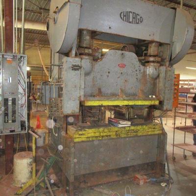 CHICAGO DREIS & KRUMP 404-D PRESS BRAKES MACHINE WITH ACCESSORIES