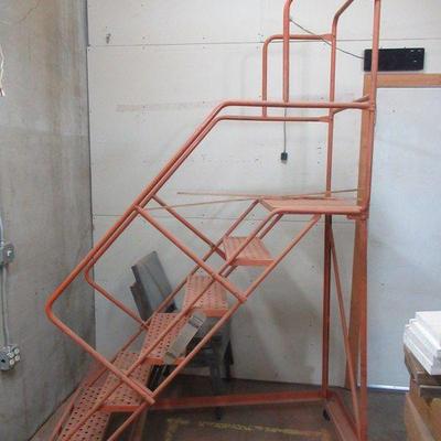 LOUISVILLE LADDER COMPANY SIX STEP ROLLING WAREHOUSE LADDER
