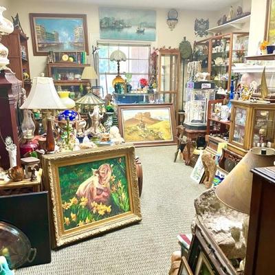 Estate sale photo
