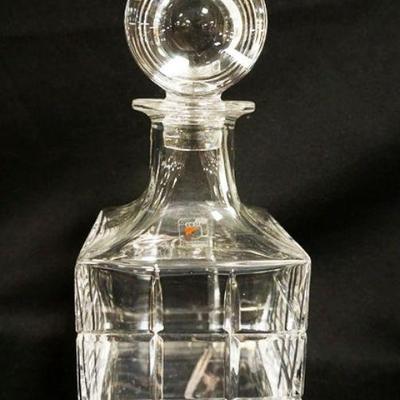 1059	COLLEE CRYSTAL DECANTOR MADE IN ITALY, APPROXIMATELY 10 IN HIGH

