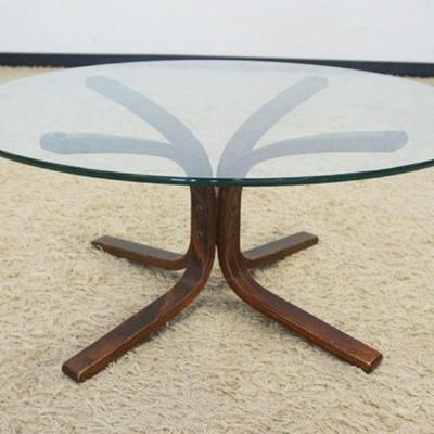 1185	MID CENTURY MODERN WESTNOFA FURNITURE GLASS TOP LAMP TABLE, APPROXIMATELY 35 1/2 IN X 16 IN HIGH
