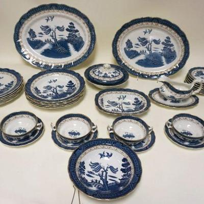 1108	BOOTHS REAL OLD WILLOW DINNERWARE INCLUDING 6-9 1/2 IN PLATES, 5-9 1/2 IN BOWLS, 16 IN & 14 IN PLATTERS, 7-7 1/2 IN PLATES, PLUS MORE
