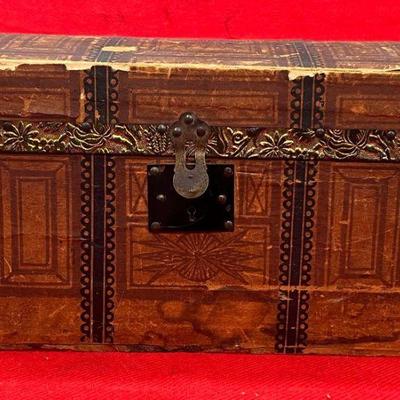 1800's Childâ€™s Doll Trunk 2
Antique 1800s Victorian 12-inch Childâ€™s Doll Trunk covered in paper. Still could be a great toy for...