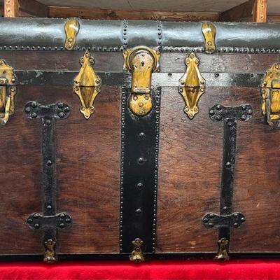 1900's Monitor Trunk
This shape was also known as a Waterfall trunk because of its rounded front and back. It seems to have been...