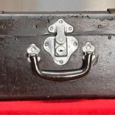 1900's Shwayder (Samsonite) Suitcase
Shwayder was the family name of what became the Samsonite Company we know today. They did make...