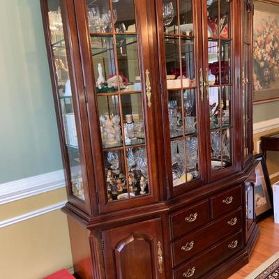 Thomasville China Cabinet Lighted with mirror back 66