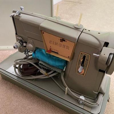 Vintage Singer sewing machine 328K