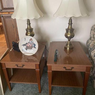 matching end tables and brass lamps