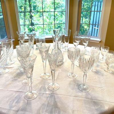 Lot 018-KIT: Crystal Stemware Collection