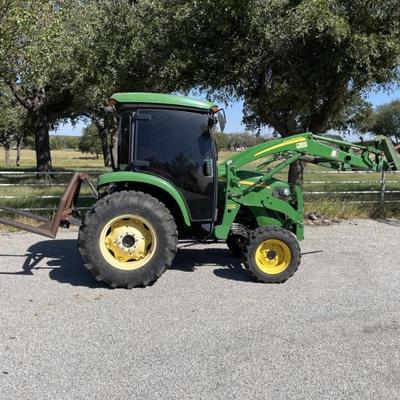 2007 John Deere 4520 Tractor w/ 400X Loader &
Hydraulic back hay fork
Air and heat enclosed, tinted cabin
Stereo
All systems work like...