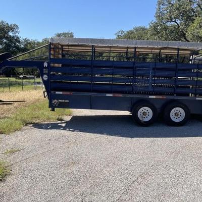 2003 Goose Neck Cattle Trailer. 16.5 Feet from
Tail to front of enclosure. 24.5 total feet. Excellent condition, including lights and tires.