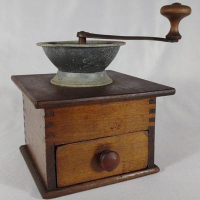 Old Hand Crank Coffee Mill Bean Grinder