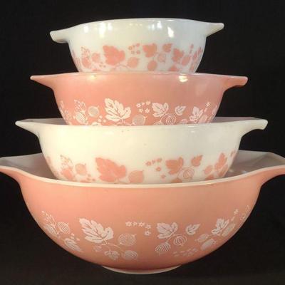 4 pc Pyrex Gooseberry Pink Nesting Bowl Set