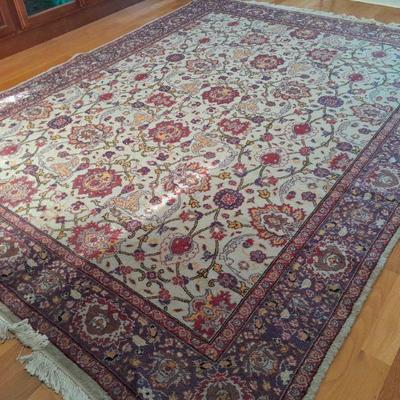 7.3' x 9.8' hand made rug