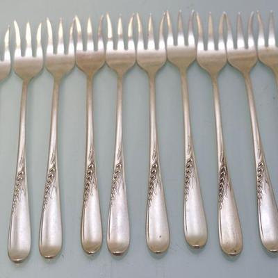 10 STERLING SILVER WHEAT SEAFOOD FORKS