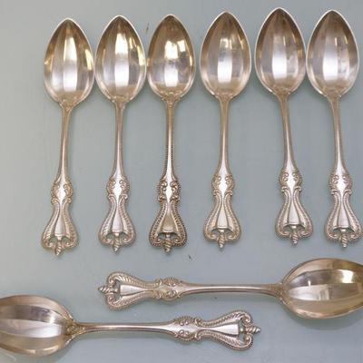 8 STERLING OLD COLONIAL TEASPOONS TOWLE