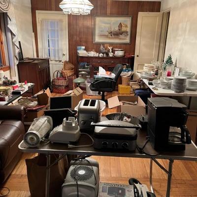 Estate sale photo