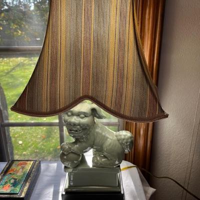 Chinoiserie foo dog lamp in celadon 