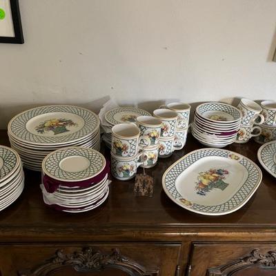 set of Villeroy and Boch Basket--12 place settings