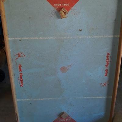 Vintage table hockey game
