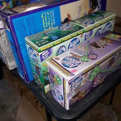 NIB water gloves and pilates equipment 