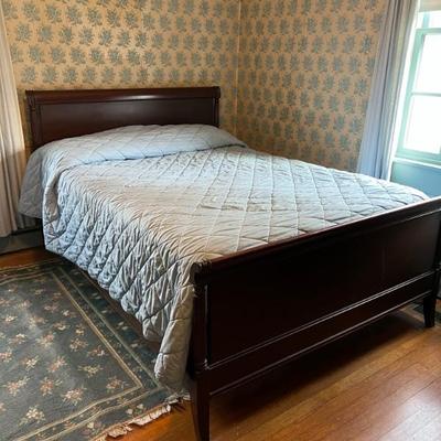 Full bed w/mattress set $190