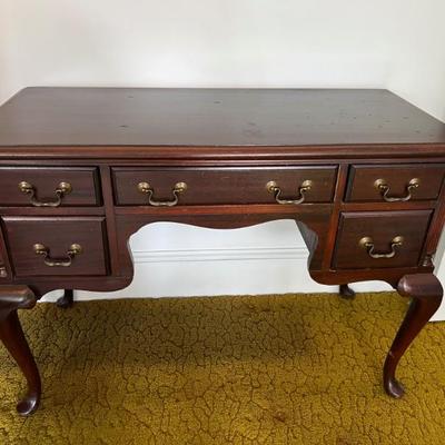 Queen Ann desk/vanity $140