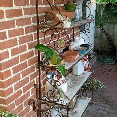 Bakers Rack, Plants