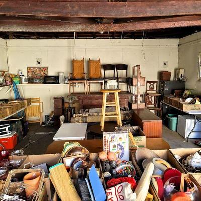 Garage Overview Photo