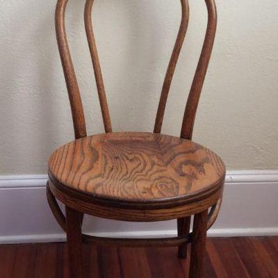 Oak bentwood chair