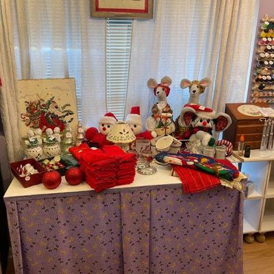 More Christmas decor