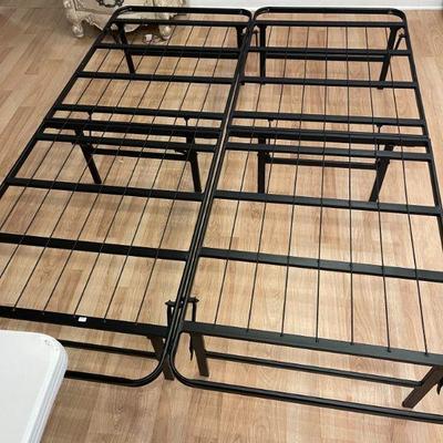 Full size metal bedframe