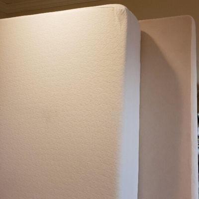 Queen mattress & box spring