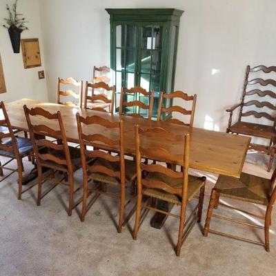 Solid Pine Dining Table with wicker chairs (vintage)