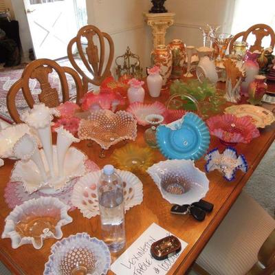 Lexington table & chiairs and fine glass brides baskets