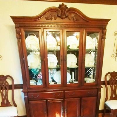 Lighted matching china cabinet with full set of Mikasa 
