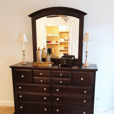 BASSETT Double dresser and mirror matching bed and nightstands