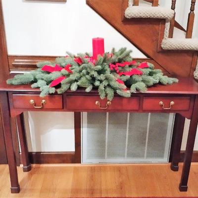 FOYER TABLE WITH CHRISTMAS ARRANGEMENT